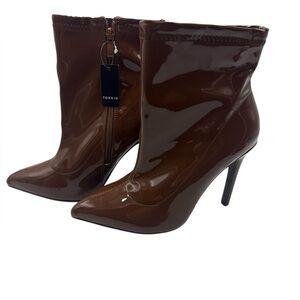 Nwt- Patent leather ankle boots